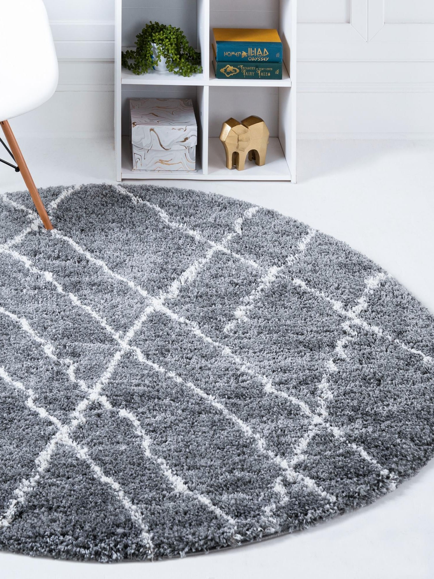 Pebble Gray 7' 10 x 7' 10 Soft Touch Shag Round Area Rug Thick Soft Touch Fluffy & Plush Shaggy Pile 100% Polypropylene Unique Carpet for Modern Home Interiors for Sale at Rug Engine