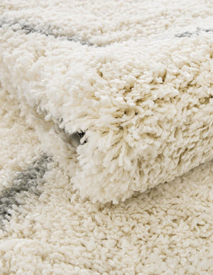 Ivory 7' 1 x 10' Soft Touch Shag Rectangle Area Rug Thick Soft Touch Fluffy & Plush Shaggy Pile