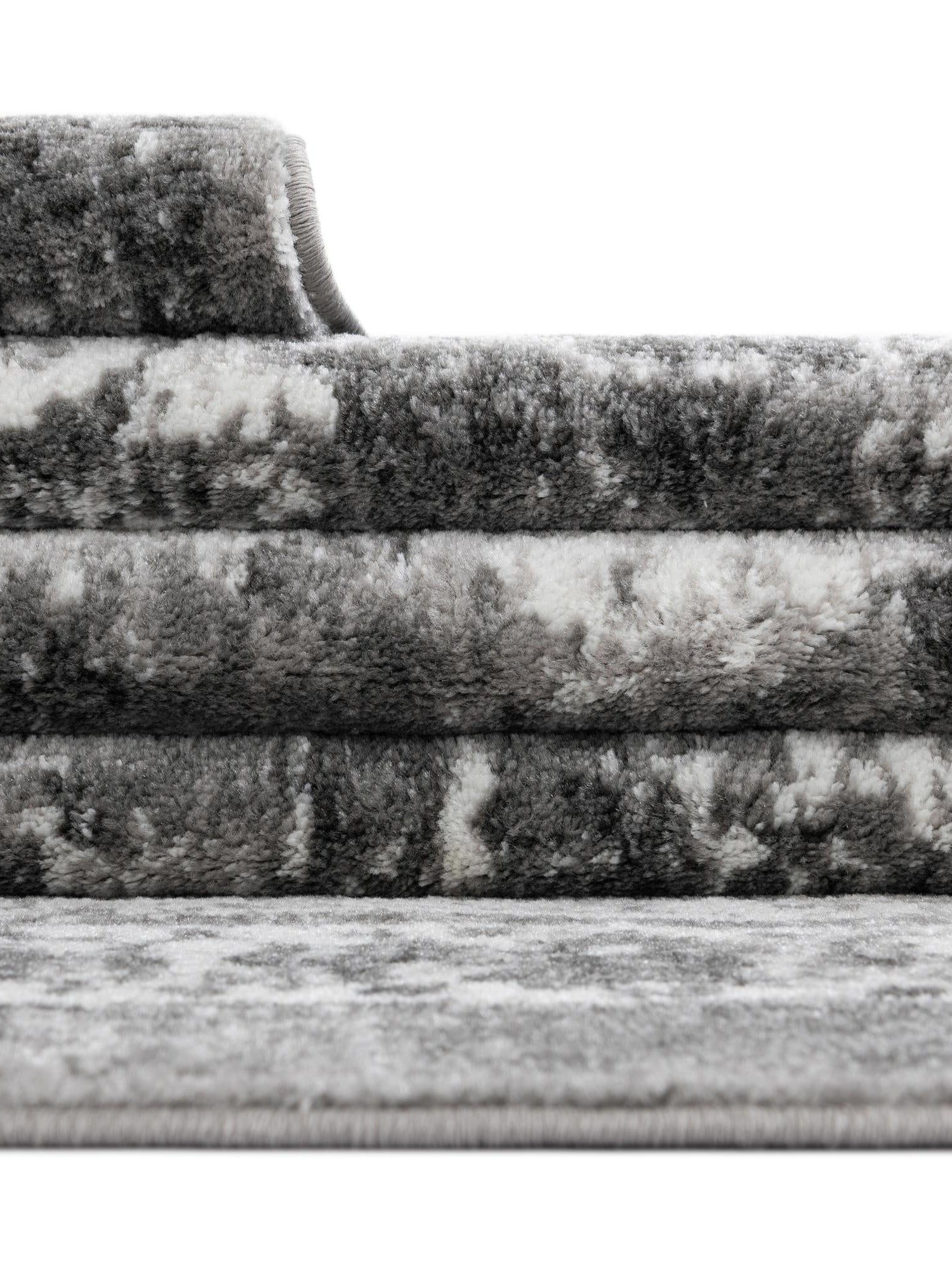 Gray 4' 1 x 6' 1 Sofia Oval Area Rug Durable Easy Clean Stain Resistant Unique Carpet for Affordable Interior Home Design for Sale at Rug Engine