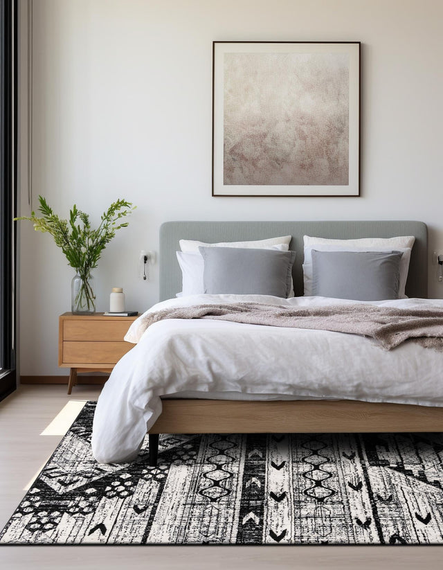 Black and White 6' 1 x 6' 1 Portland Square Area Rug 85% Polypropylene & 15% Polyester Vintage Distressed Traditional Carpet for Home Decor for Sale at Rug Engine