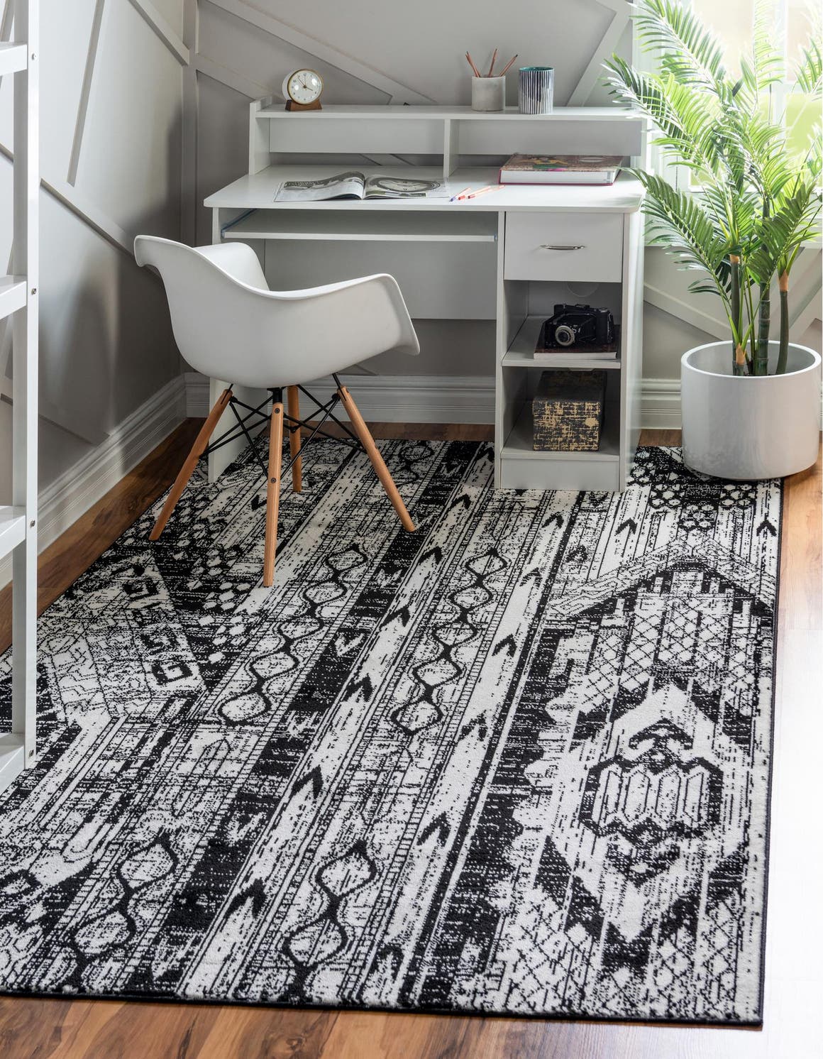 Black and White 5' 3 x 8' Portland Rectangle Area Rug 85% Polypropylene & 15% Polyester Vintage Distressed Traditional Carpet for Home Decor for Sale at Rug Engine