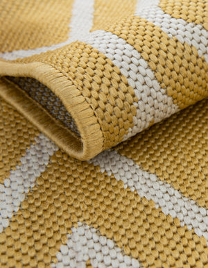 Yellow Ivory 4' 1 x 4' 1 Jill Zarin Outdoor Round Area Rug Weather Resistant for Patio, Deck, Terrace, Balcony, Porch Durable 100% Polypropylene Carpet for Outside for Sale at Rug Engine