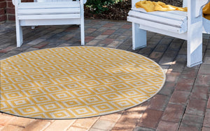Yellow Ivory 4' 1 x 4' 1 Jill Zarin Outdoor Round Area Rug Weather Resistant for Patio, Deck, Terrace, Balcony, Porch Durable 100% Polypropylene Carpet for Outside for Sale at Rug Engine