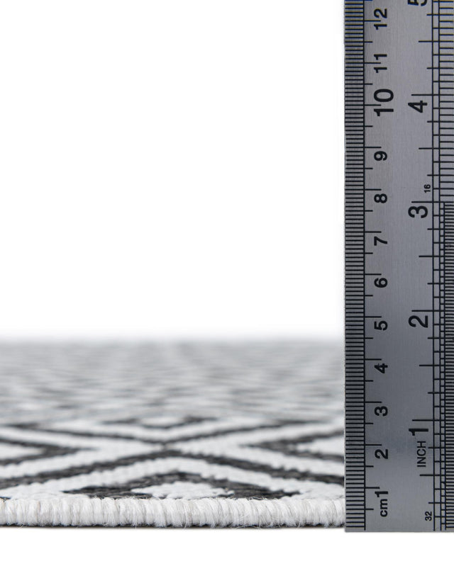 Charcoal Gray 5' 3 x 8' Jill Zarin Outdoor Rectangle Rug
