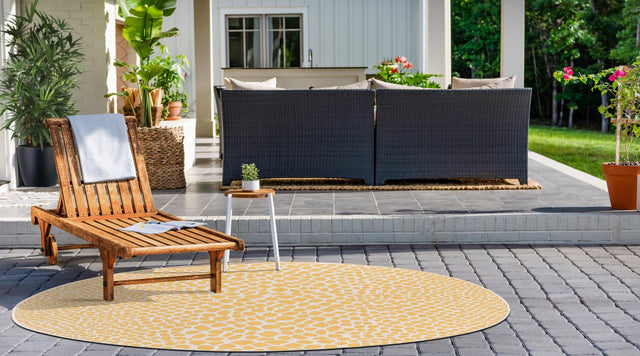 Yellow Ivory 4' 1 x 4' 1 Jill Zarin Outdoor Round Area Rug Weather Resistant for Patio, Deck, Terrace, Balcony, Porch Durable 100% Polypropylene Carpet for Outside for Sale at Rug Engine