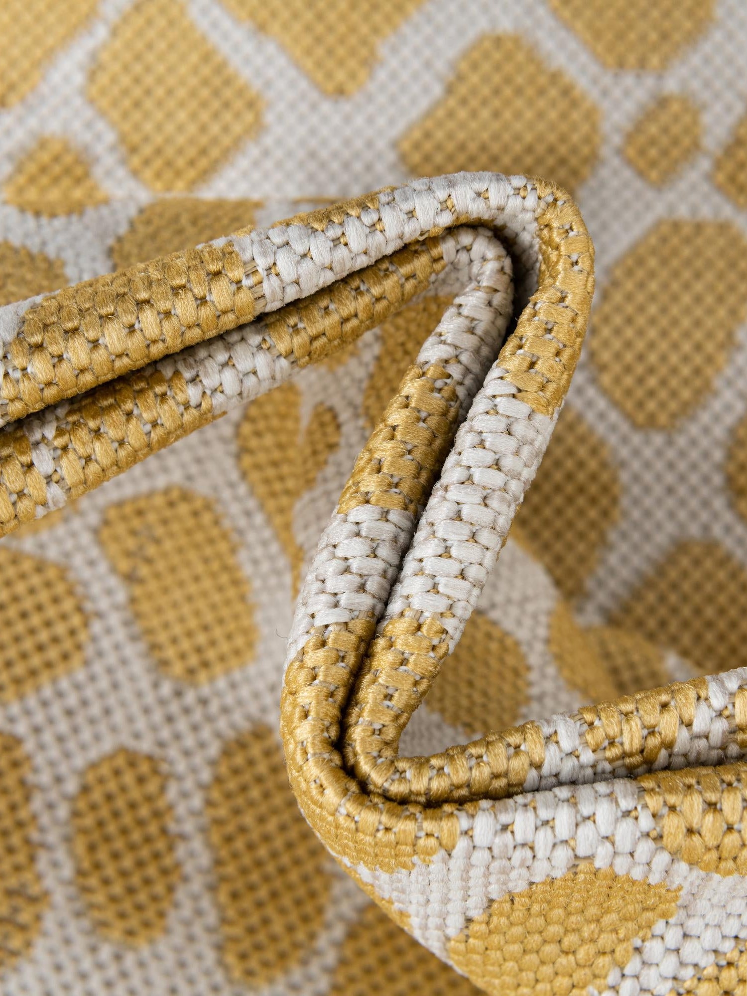 Yellow Ivory 4' 1 x 4' 1 Jill Zarin Outdoor Round Area Rug Weather Resistant for Patio, Deck, Terrace, Balcony, Porch Durable 100% Polypropylene Carpet for Outside for Sale at Rug Engine