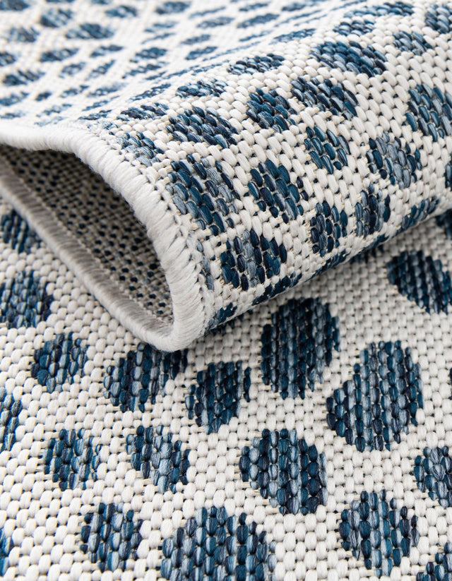 Blue 8' x 10' Jill Zarin Outdoor Oval Rug