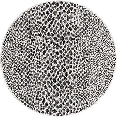 Black 4' 1 x 4' 1 Jill Zarin Outdoor Round Rug