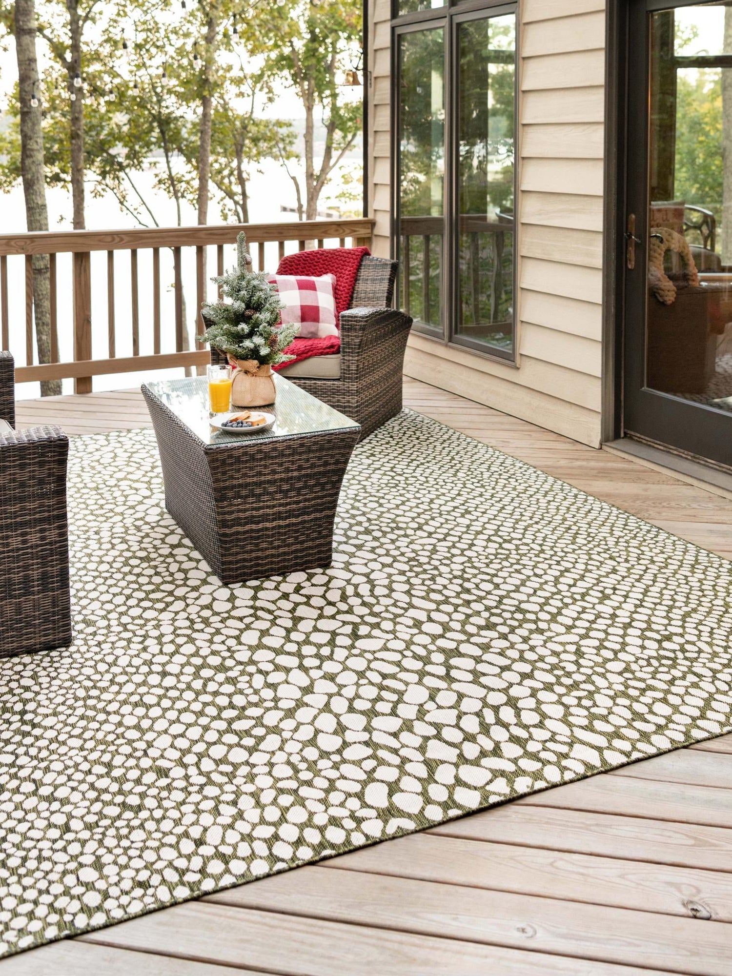 Green 6' 1 x 9' Jill Zarin Outdoor Rectangle Area Rug Weather Resistant for Patio, Deck, Terrace, Balcony, Porch Durable 100% Polypropylene Carpet for Outside for Sale at Rug Engine