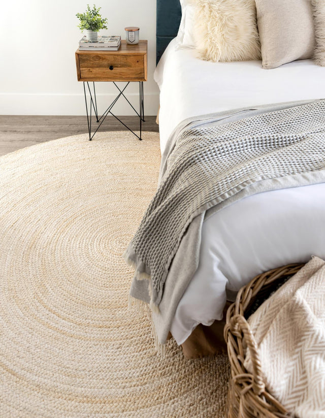 White 8' x 8' Braided Jute Round Rug