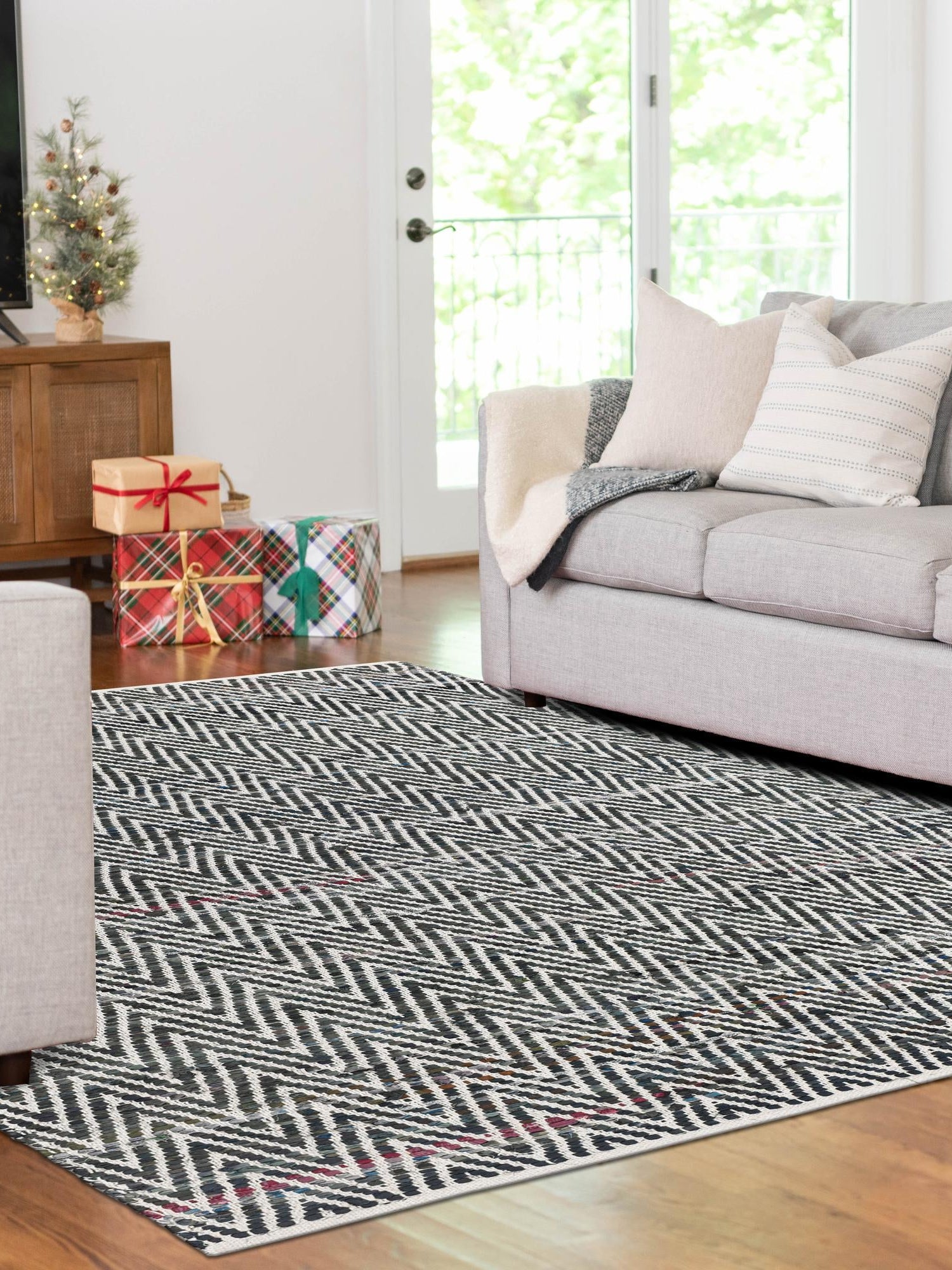 Black and White 8' x 11' Chindi Chevron Rectangle Area Rug 100% Denim Cotton All Natural Modern Geometric Carpet Dining Living Rooms Bathroom Dorm Decor for Sale at Rug Engine