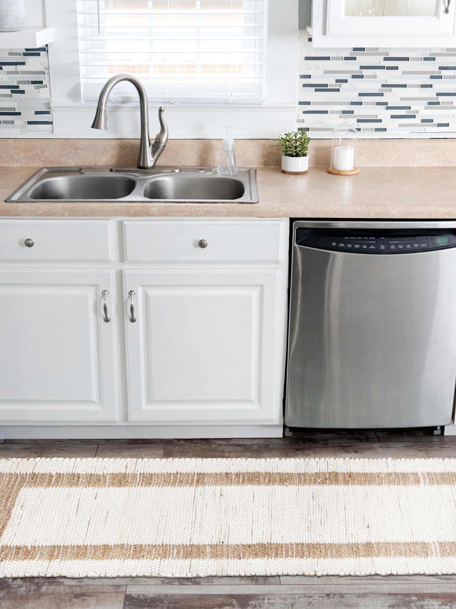 White and Natural 2' 7 x 10' Chindi Jute Runner Area Rug Interior Design Home Decor Carpet Mat for Sale at Rug Engine