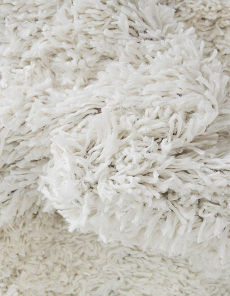 White 7' 10 x 10' Davos Shag Oval Area Rug Thick Soft Touch Fluffy & Plush Shaggy Pile 100% Polypropylene Carpet for Living Dining Bedrooms Office for Sale at Rug Engine