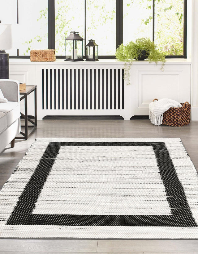 White and Black 7' 1 x 10' Chindi Jute Rectangle Rug