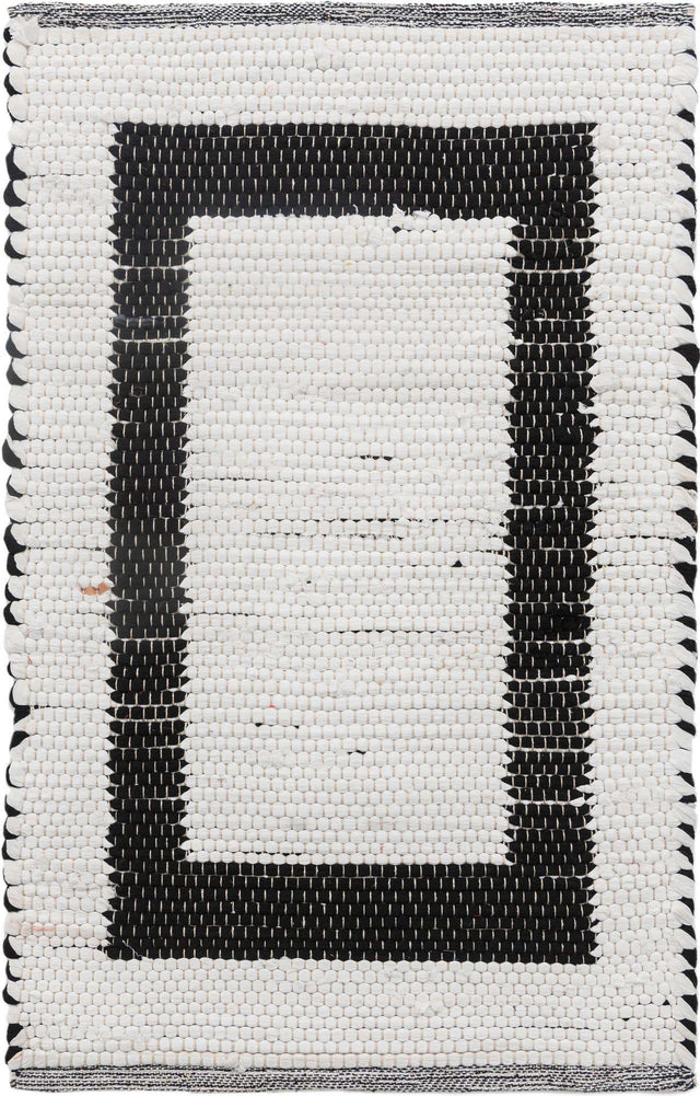 White and Black 2' x 3' 1 Chindi Jute Rectangle Rug
