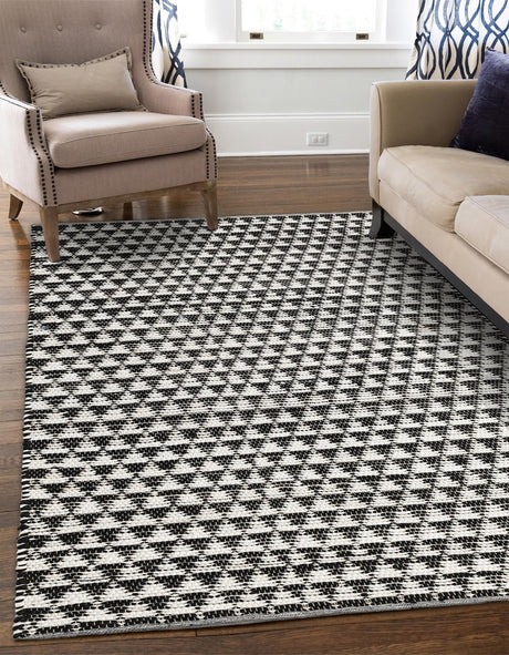 Black and White 4' 1 x 6' 1 Chindi Jute Rectangle Area Rug Interior Design Home Decor Carpet Mat for Sale at Rug Engine
