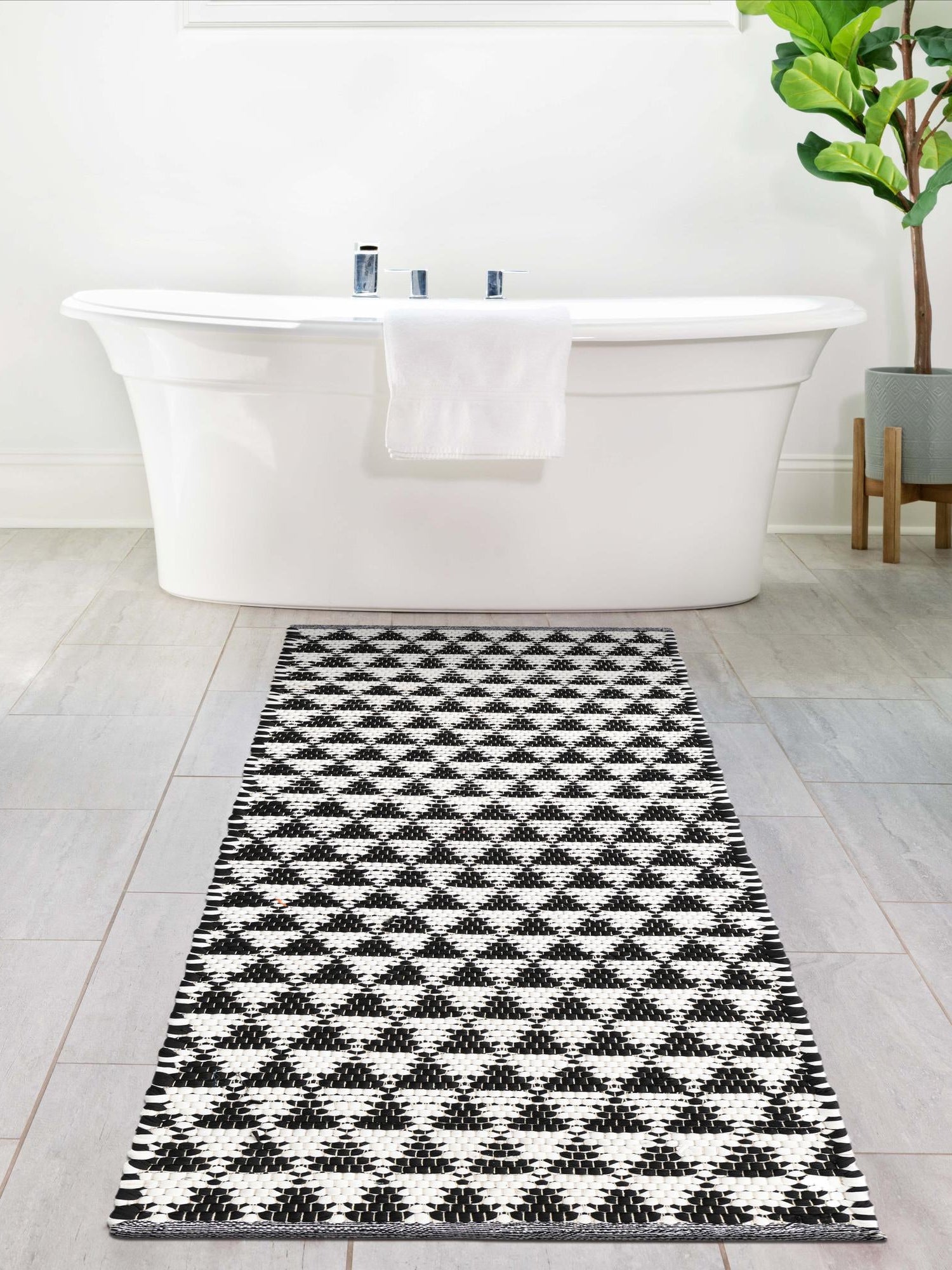 Black and White 2' 2 x 6' 1 Chindi Jute Runner Area Rug Interior Design Home Decor Carpet Mat for Sale at Rug Engine