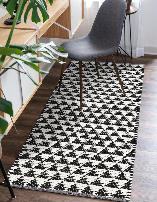 White Black 2' 2 x 6' 1 Chindi Jute Runner Rug