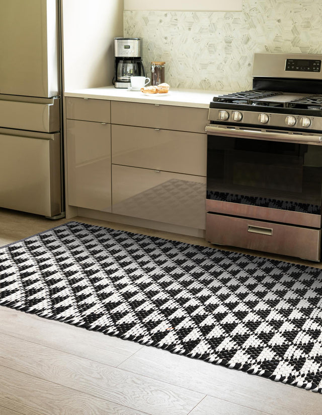 White Black 2' 2 x 6' 1 Chindi Jute Runner Rug