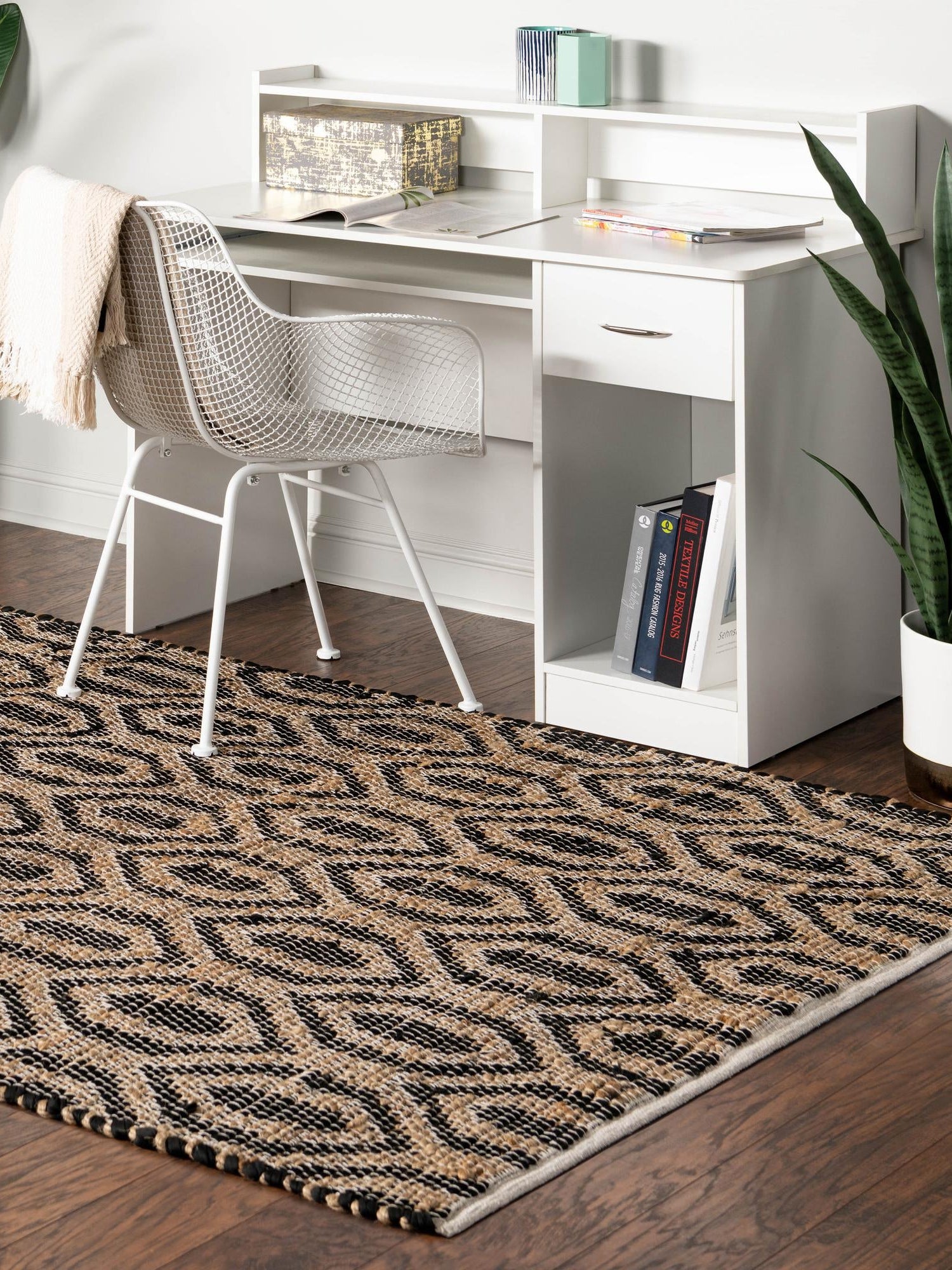 Black 7' 1 x 10' Chindi Jute Rectangle Area Rug Interior Design Home Decor Carpet Mat for Sale at Rug Engine