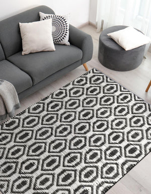 Black and White 9' x 12' Chindi Jute Rectangle Rug