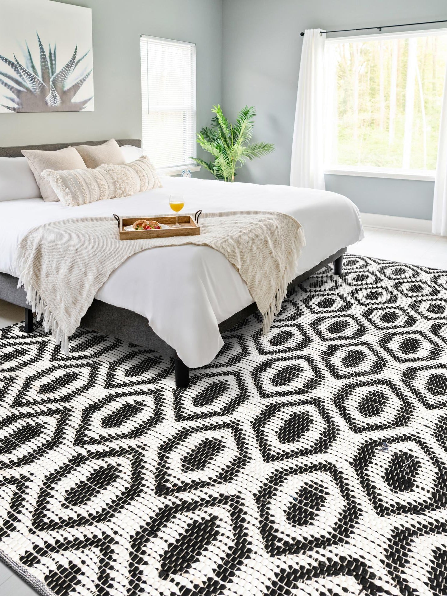 Black and White 5' 1 x 8' Chindi Jute Rectangle Area Rug Interior Design Home Decor Carpet Mat for Sale at Rug Engine