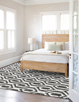 Black and White 9' x 12' Chindi Jute Rectangle Rug