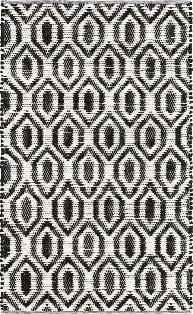 Black and White 4' 1 x 6' 1 Chindi Jute Rectangle Rug
