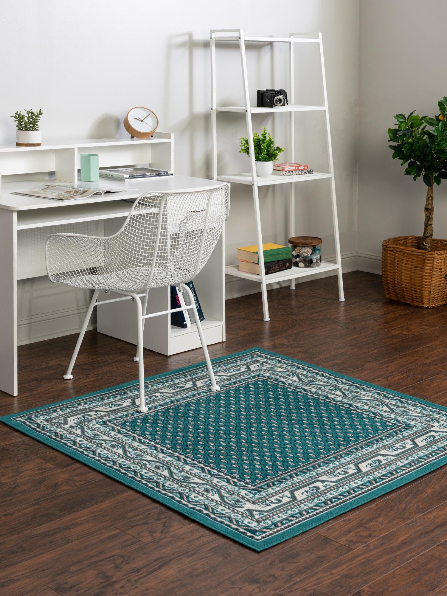 Turquoise 7' 10 x 7' 10 Williamsburg Square Area Rug 100% Polypropylene With Cotton Backing Durable Easy Clean Stain Resistant Carpet for Sale at Rug Engine