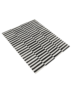 Black 3' 3 x 5' 3 Williamsburg Rectangle Area Rug 100% Polypropylene With Cotton Backing Durable Easy Clean Stain Resistant Carpet for Sale at Rug Engine