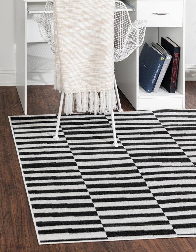 Black 10' x 10' Williamsburg Square Area Rug 100% Polypropylene With Cotton Backing Durable Easy Clean Stain Resistant Carpet for Sale at Rug Engine