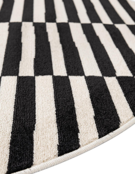Black 5' x 8' Williamsburg Oval Area Rug 100% Polypropylene With Cotton Backing Durable Easy Clean Stain Resistant Carpet for Sale at Rug Engine