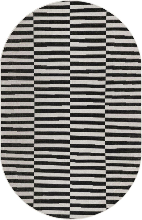 Black 5' x 8' Williamsburg Oval Area Rug