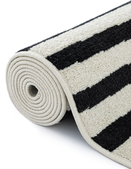 Black 5' x 5' Williamsburg Octagon Area Rug 100% Polypropylene With Cotton Backing Durable Easy Clean Stain Resistant Carpet for Sale at Rug Engine
