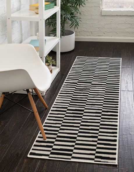 Black 2' x 6' Williamsburg Runner Area Rug