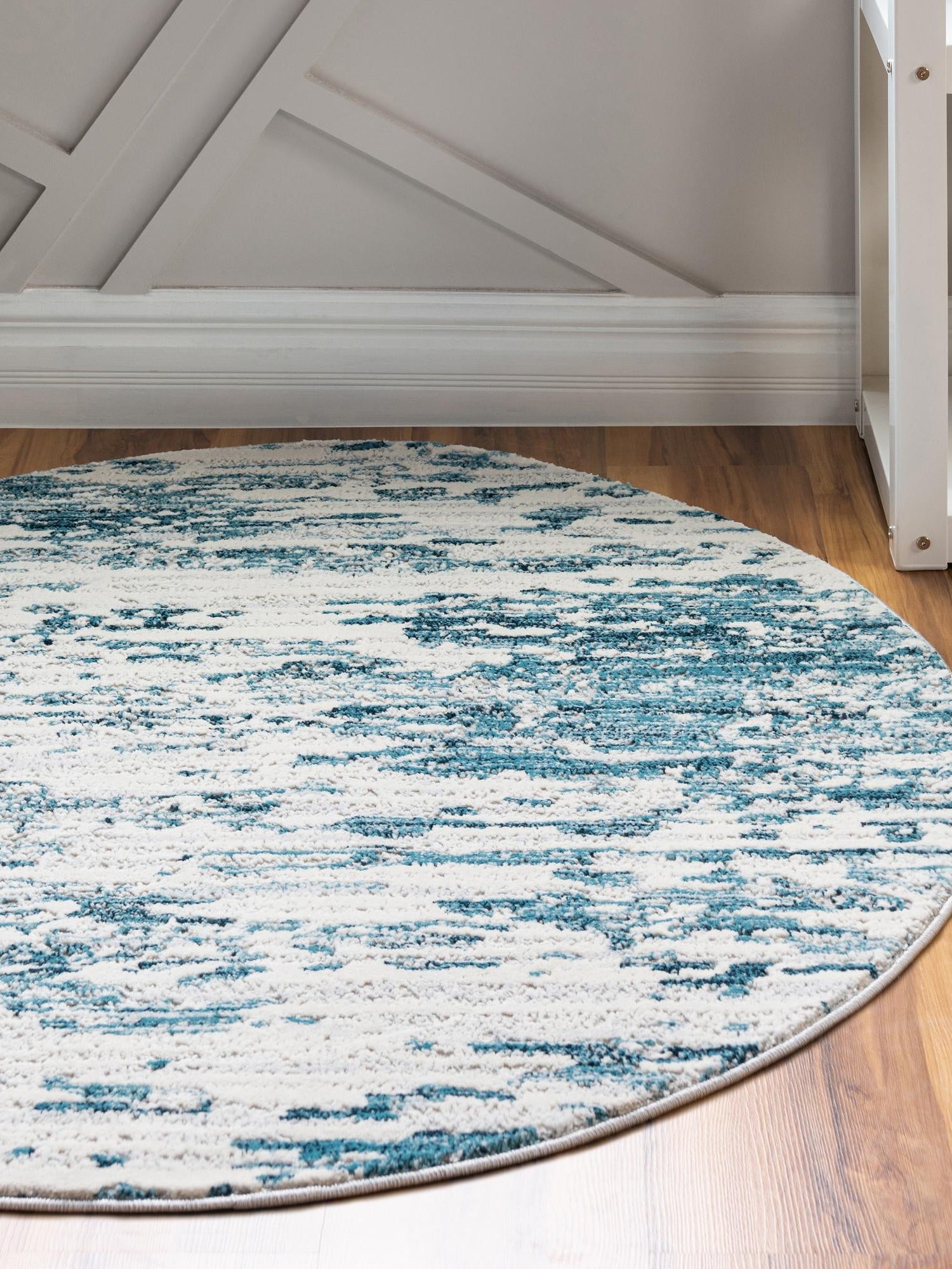 Blue 7' x 7' Oasis Round Area Rug 65% Polypropylene & 35% Polyester Contemporary Carpet for Living Rooms, Bedroom, Kitchen, Dining, Office for Sale at Rug Engine