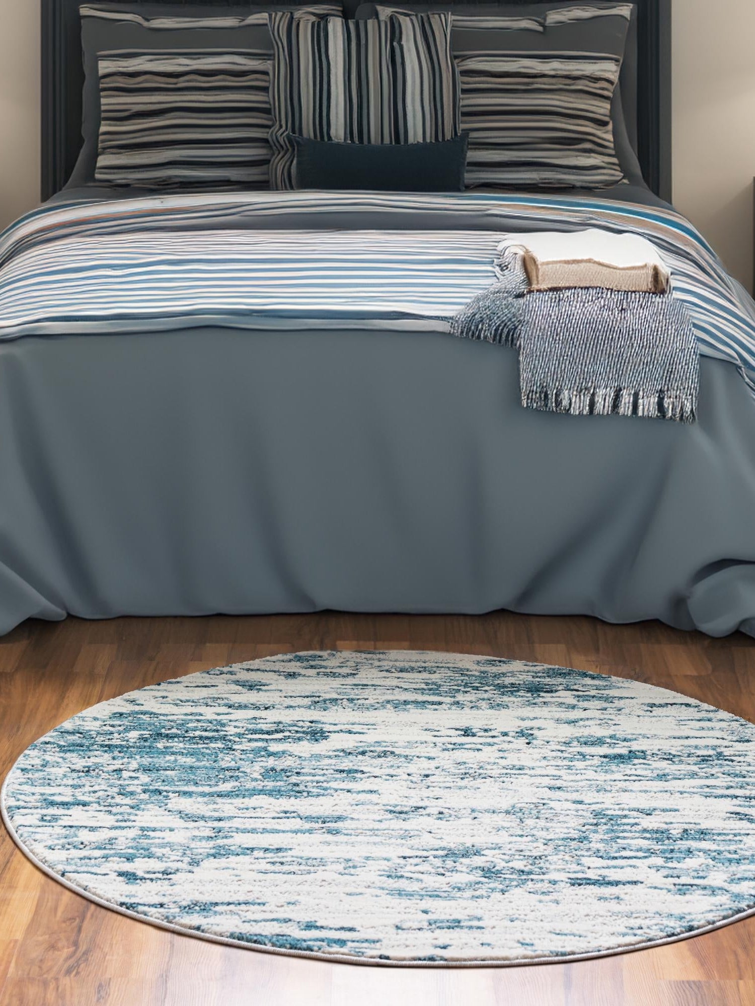 Blue 7' x 7' Oasis Round Area Rug 65% Polypropylene & 35% Polyester Contemporary Carpet for Living Rooms, Bedroom, Kitchen, Dining, Office for Sale at Rug Engine