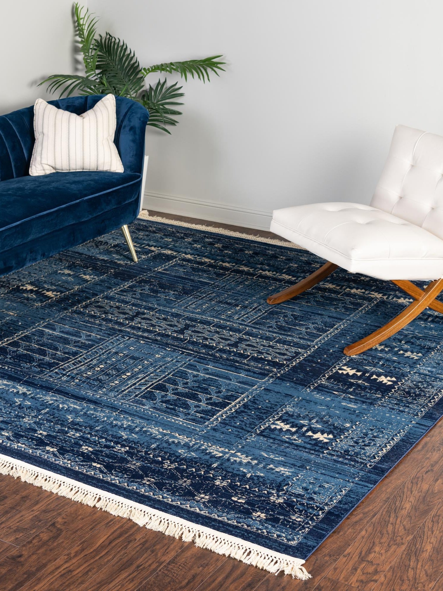 Blue 4' x 4' District Square Area Rug 100% Polypropylene Easy Clean Stain Resistant Traditional Pattern Classic Carpet for Indoor Dining Living Office for Sale at Rug Engine