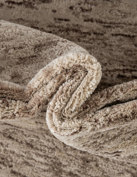Brown 2' x 6' Oasis Runner Area Rug 65% Polypropylene & 35% Polyester Contemporary Carpet for Living Rooms, Bedroom, Kitchen, Dining, Office for Sale at Rug Engine