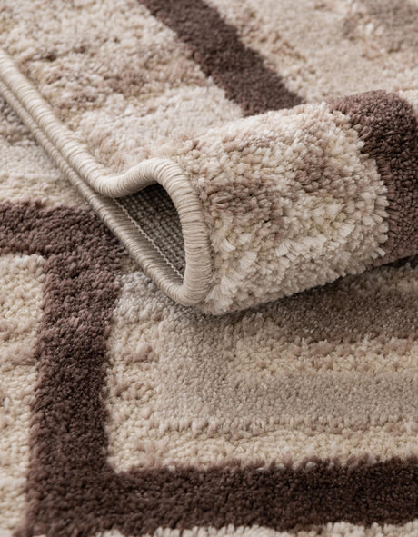 Brown 2' x 6' Oasis Runner Area Rug 65% Polypropylene & 35% Polyester Contemporary Carpet for Living Rooms, Bedroom, Kitchen, Dining, Office for Sale at Rug Engine