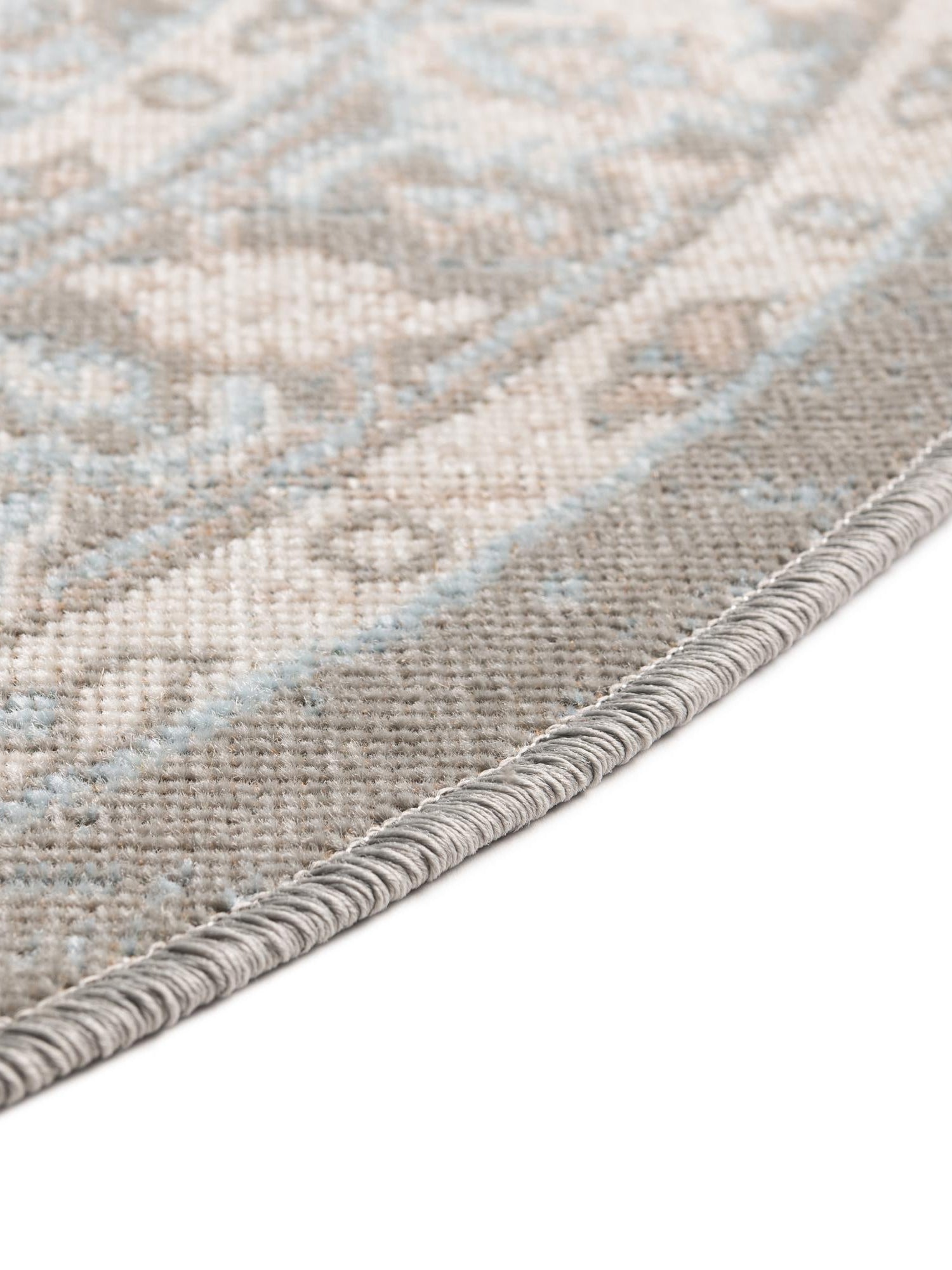 Cloud Gray 5' 1 x 8' Whitney Oval Area Rug