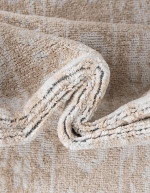 Beige 4' 1 x 4' 1 Oxford Square Area Rug