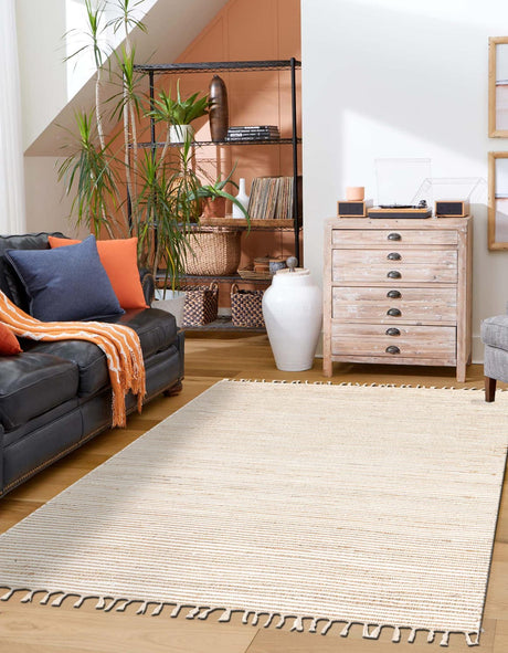 Natural 4' 1 x 6' 1 Chindi Jute Rectangle Rug
