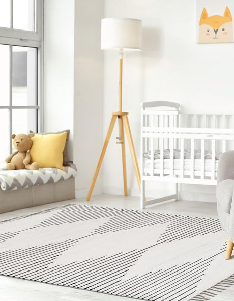 White 6' 1 x 9' Chindi Cotton Rectangle Rug