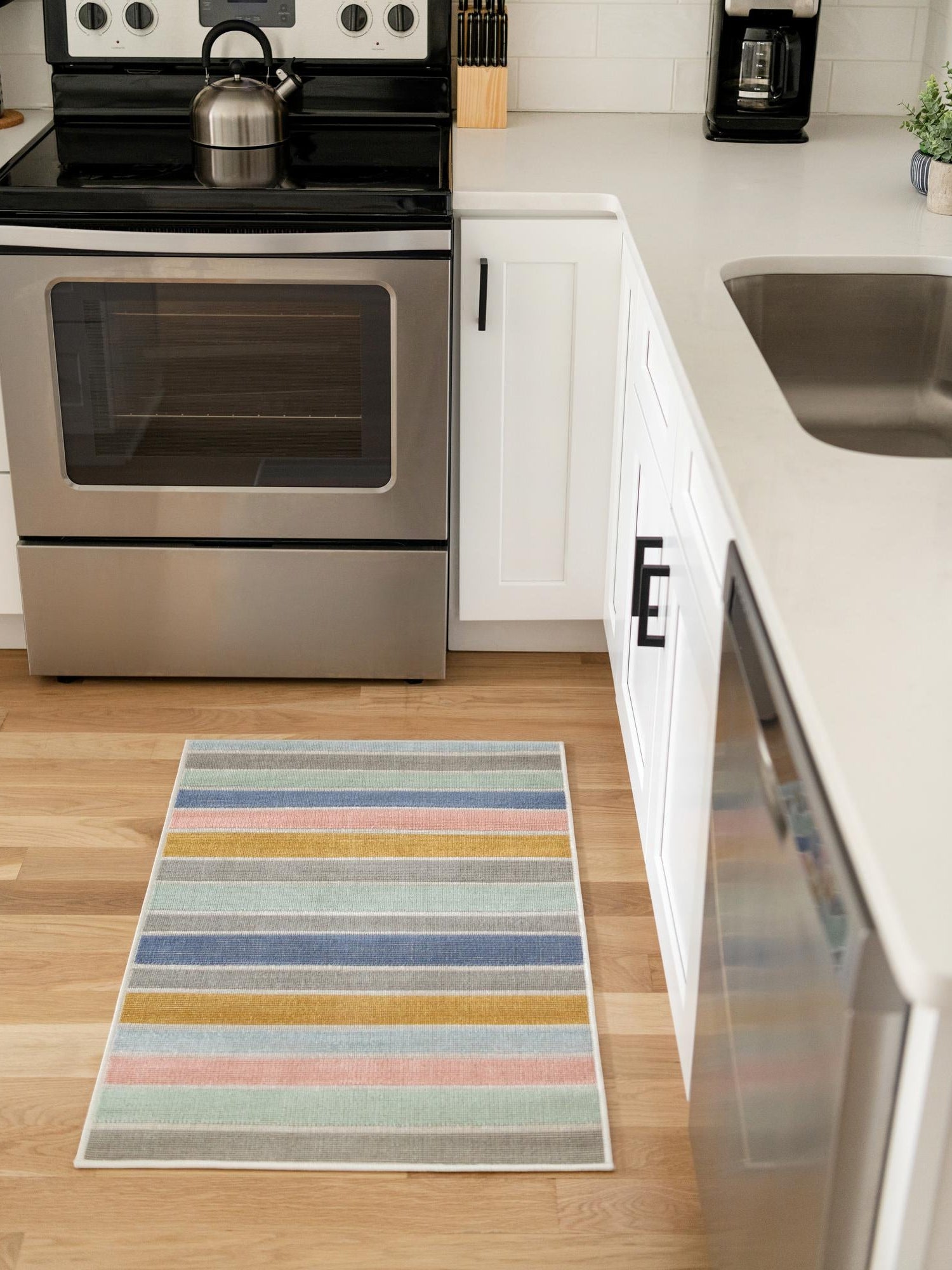 Multicolor 4' x 6' Lotus Rectangle Area Rug 100% Polypropylene Modern Contemporary Colorful Carpet Easy Clean for Living Room, Kitchen, Dining, Office for Sale at Rug Engine