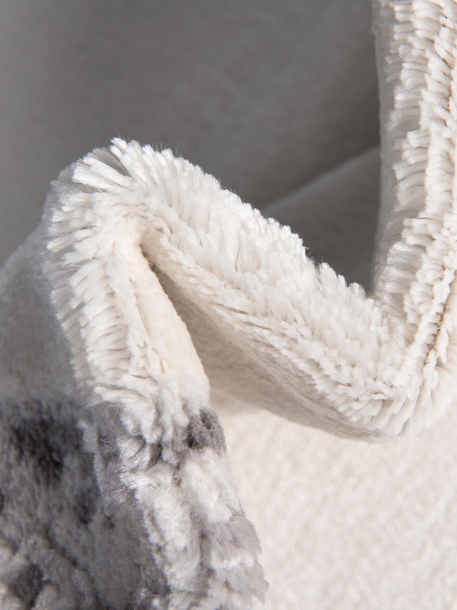 White 4' x 6' Vince Camuto Rectangle Area Rug Durable Easy Clean Modern Carpet for Unique Home Interior Decorating for Sale at Rug Engine