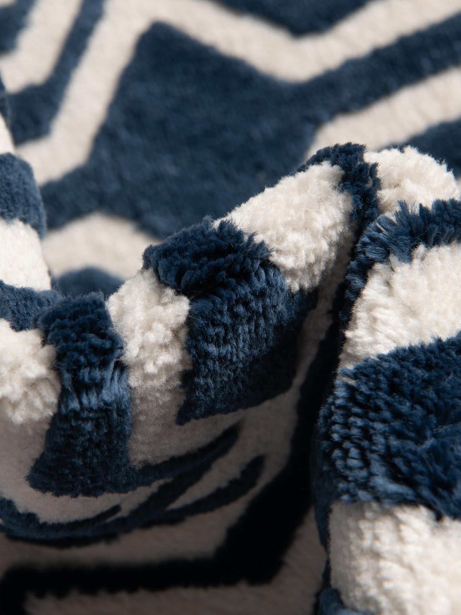 Navy Blue 5' 3 x 8' Vince Camuto Rectangle Area Rug Durable Easy Clean Modern Carpet for Unique Home Interior Decorating for Sale at Rug Engine