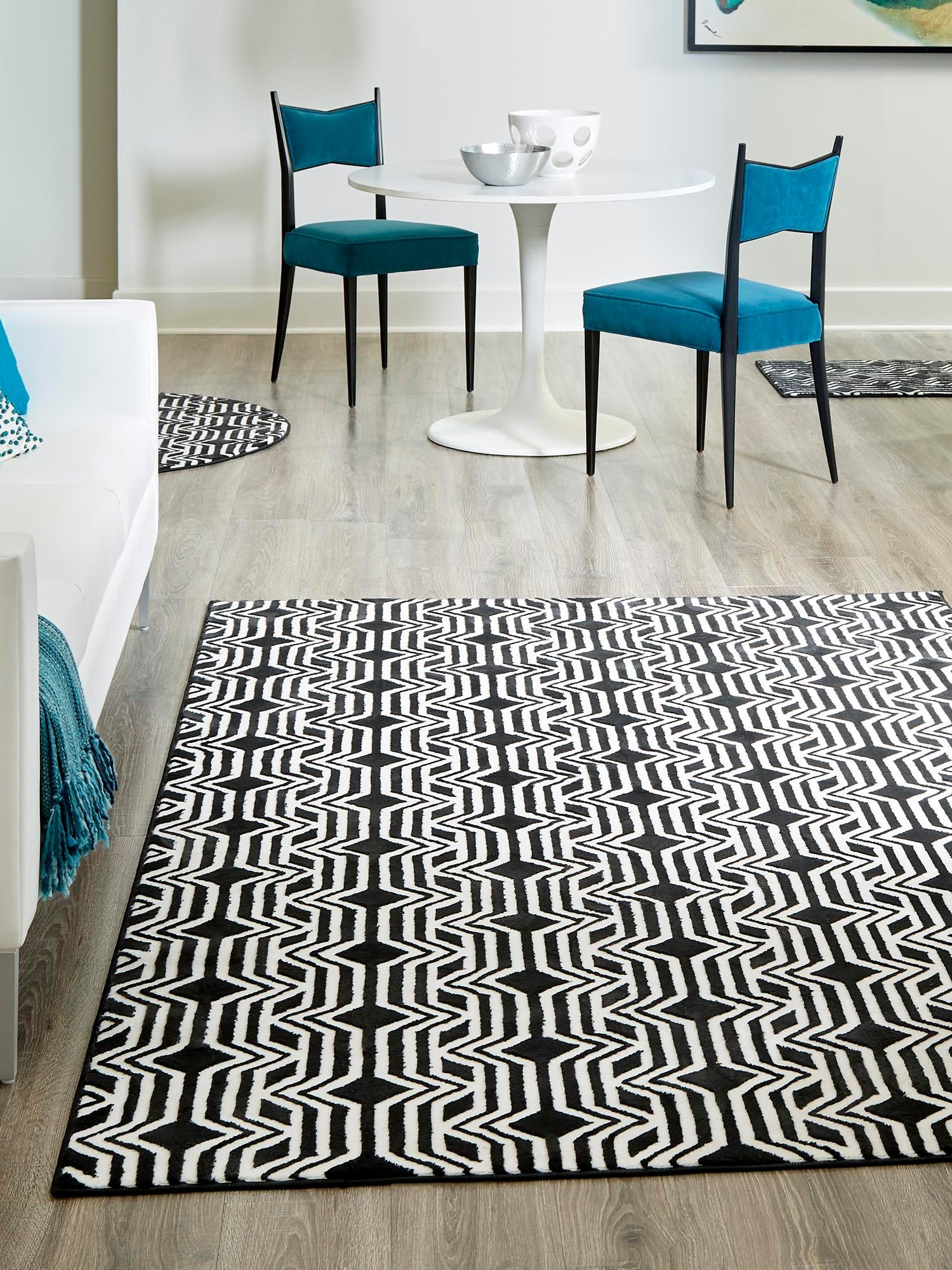 Black 1' 4 x 1' 4 Vince Camuto Sample Area Rug Durable Easy Clean Modern Carpet for Unique Home Interior Decorating for Sale at Rug Engine