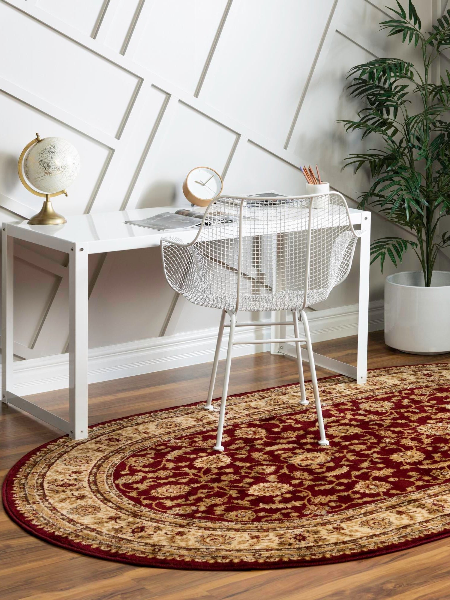 Red 7' 10 x 10' Voyage Oval Area Rug