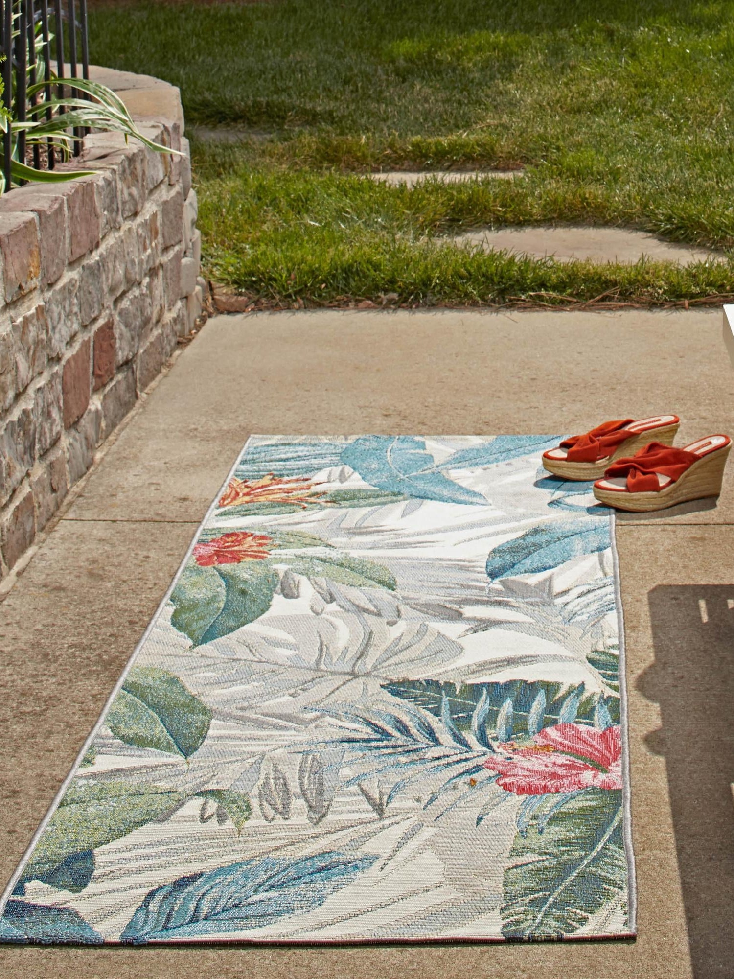 Multicolor 2' 7 x 10' Outdoor Botanical Runner Area Rug Weather Resistant for Patio, Deck, Terrace, Balcony, Porch Polypropylene Garden Floral Tropical Carpet for Sale at Rug Engine